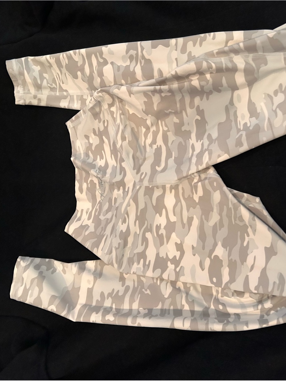Alphalete Surface Path Leggings - Snow White Gray Camo XS